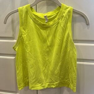 Lululemon Breeze by Muscle Cropped tank size 4
